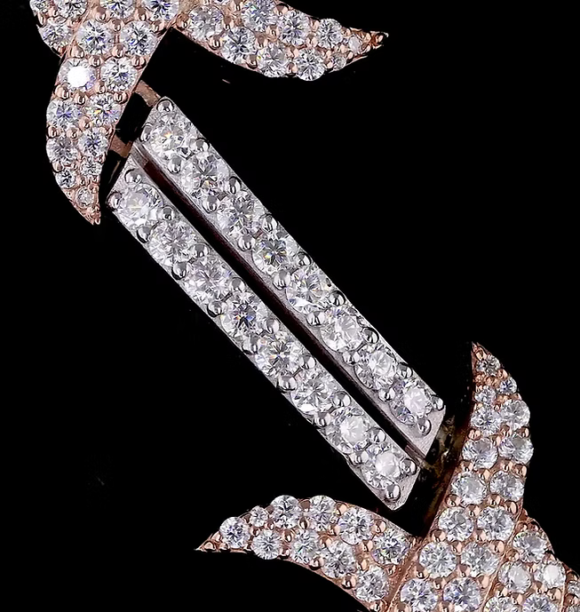 VVS Moissanite Barb Wire Necklace