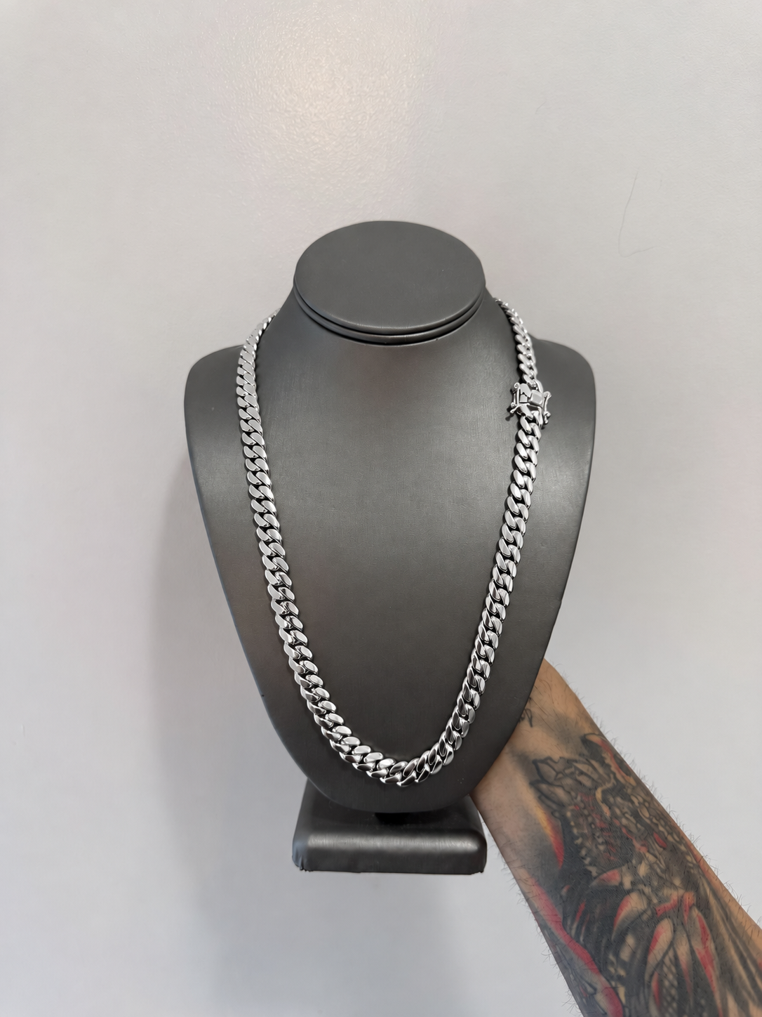 10mm Miami Cuban Link Chain — Plain Silver finish color visualization