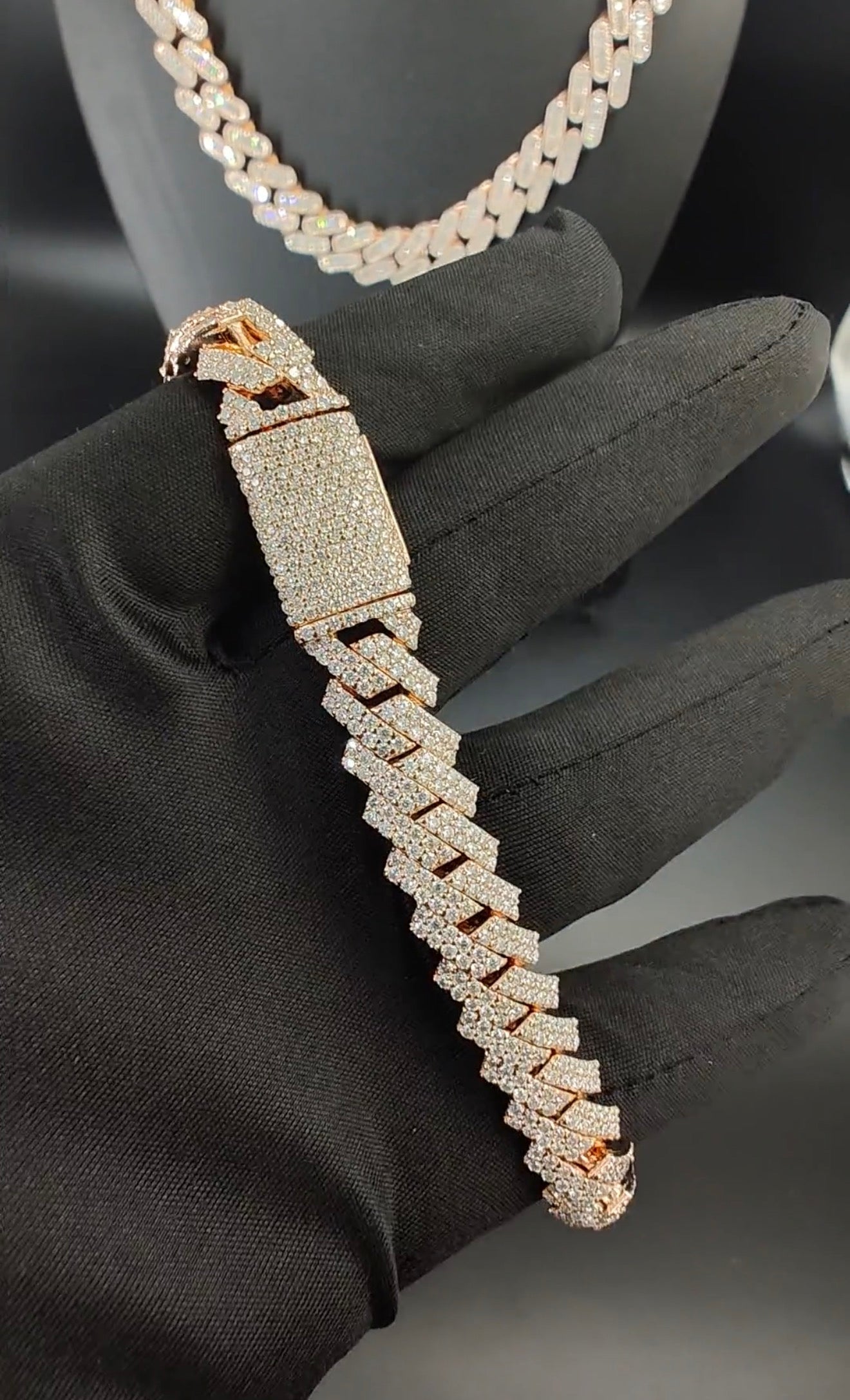 Cuban Bracelet in VVS Moissanite and Silver