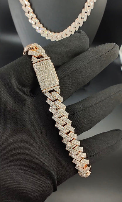 Cuban Bracelet in VVS Moissanite and Silver