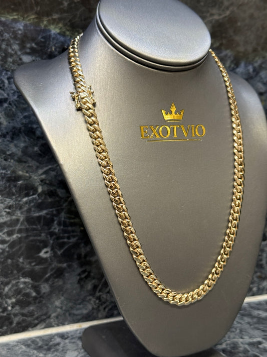 Close-up of Exotvio 8mm Heavy 14K Gold Bonded Miami Cuban link chain