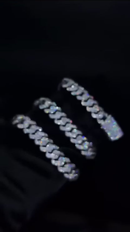 Raised VVS Moissanite Cuban Link Chain