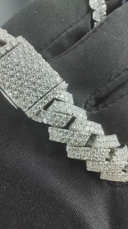 Cuban Bracelet in VVS Moissanite and Silver