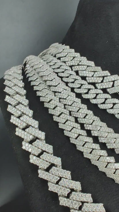 Raised VVS Moissanite Cuban Link Chain